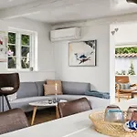 Susan - 20m From The Sea By Interhome