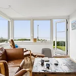 Susan - 20m From The Sea By Interhome