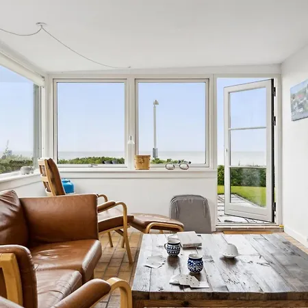 Susan - 20m From The Sea By Interhome